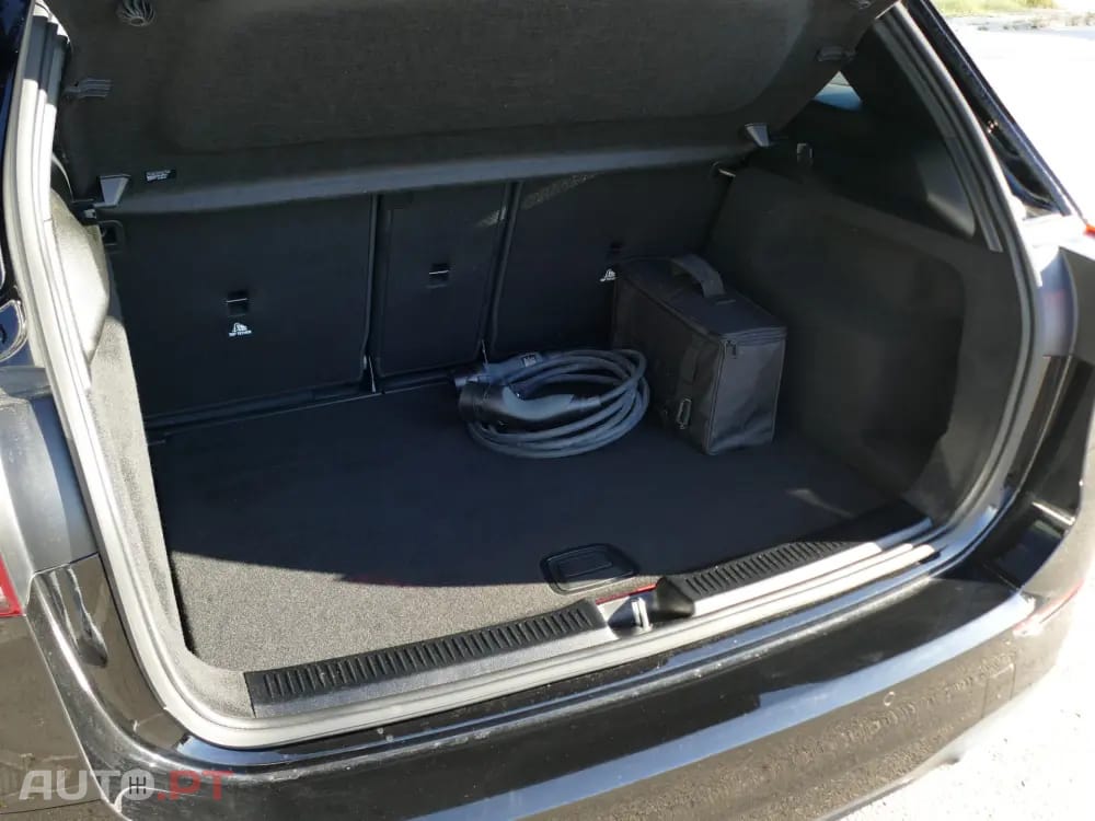 Mercedes-Benz B 250 e AMG Line