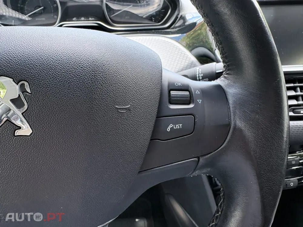 Peugeot 2008 1.6 e-HDi Allure