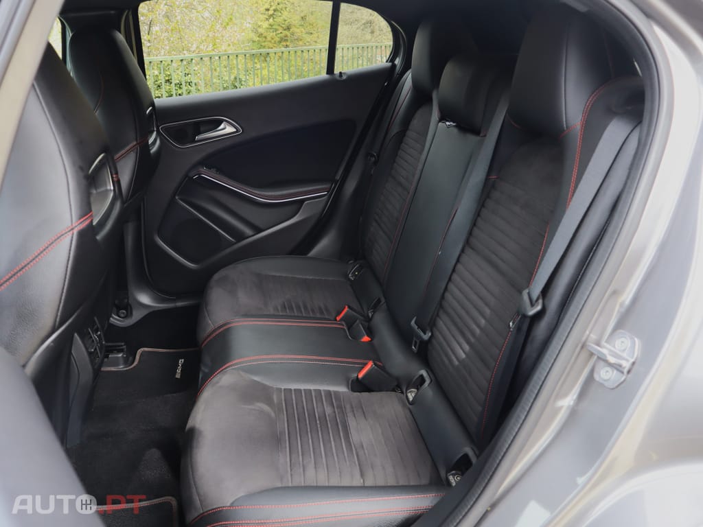 Mercedes-Benz GLA 180 d AMG Line