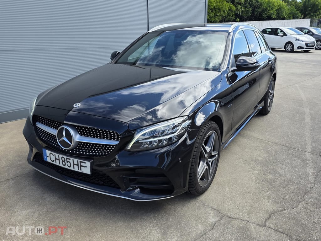 Mercedes-Benz C 300 DE AMG — fotografia 2