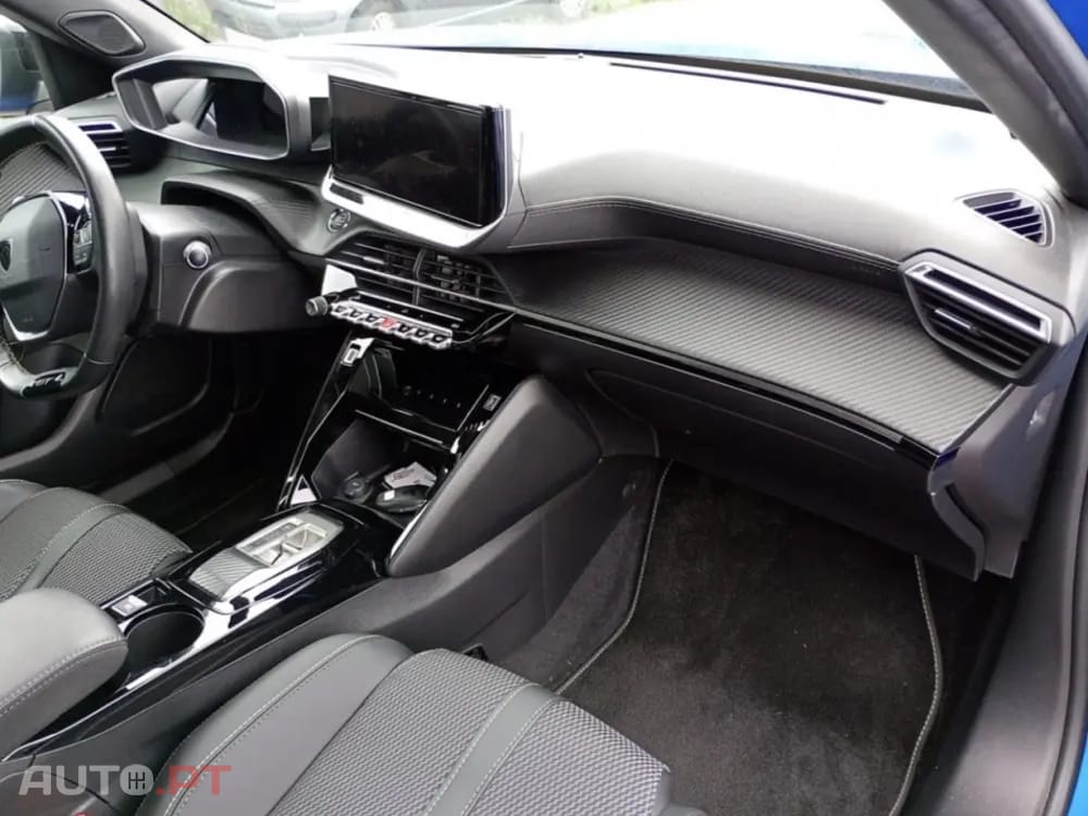 Peugeot E-2008 54 kWh GT