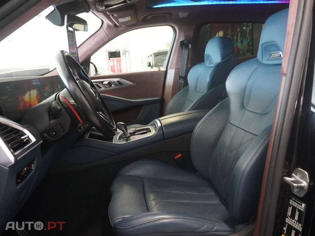 BMW XM Auto
