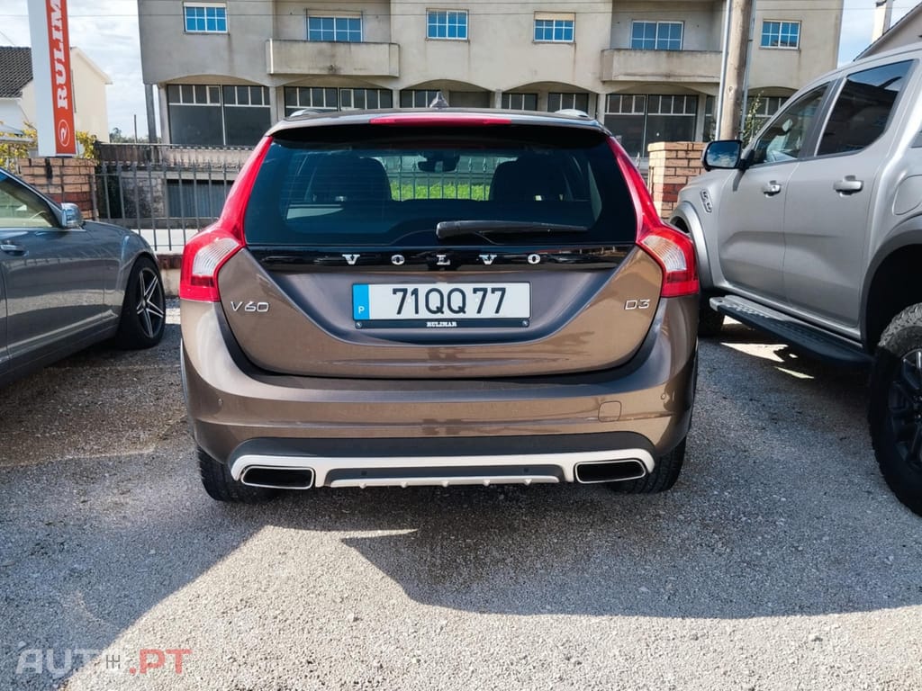 Volvo V60 Cross Country 2.0d 150CV