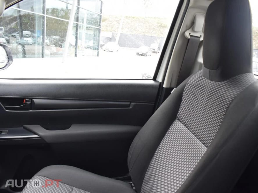 Toyota Hilux 2.4 D-4D 4WD