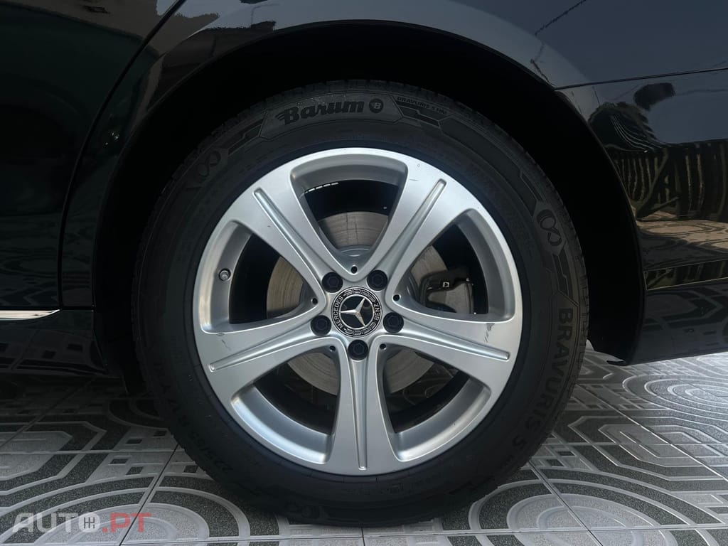 Mercedes-Benz E 220 Avantgard