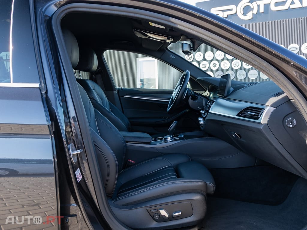 BMW 530 e Pack Desportivo M
