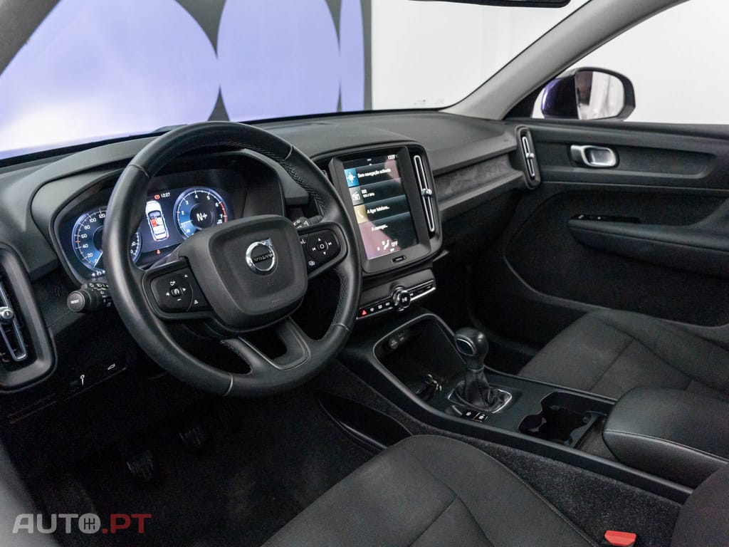Volvo XC40 1.5 T2 Momentum