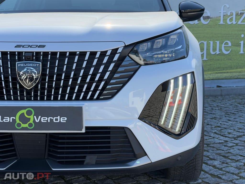 Peugeot 2008 1.2 PureTech GT EAT8