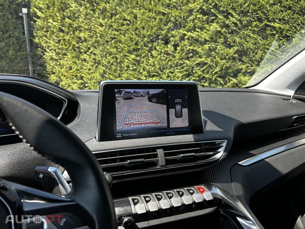 Peugeot 3008 PureTech 130 Stop & Start GPF EAT8 Active