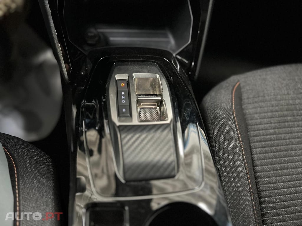 Peugeot E-2008 50 kWh Allure