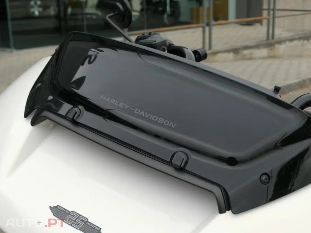 Harley Davidson FL CVO ROAD GLIDE ST