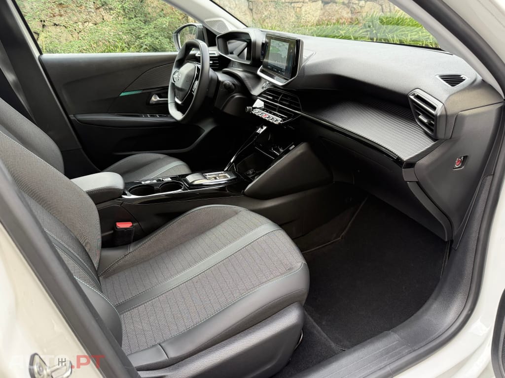 Peugeot E-208 50 kWh Active Pack