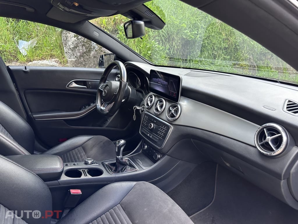 Mercedes-Benz CLA 200 d AMG LINE