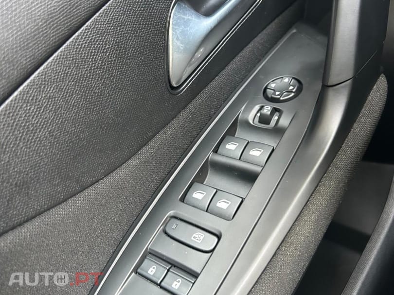 Peugeot 308 SW 1.2 Hybrid Style e-DCS6