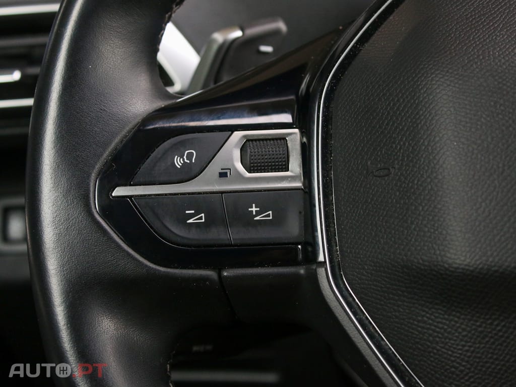 Peugeot 5008 1.2 PureTech Allure Pack EAT8