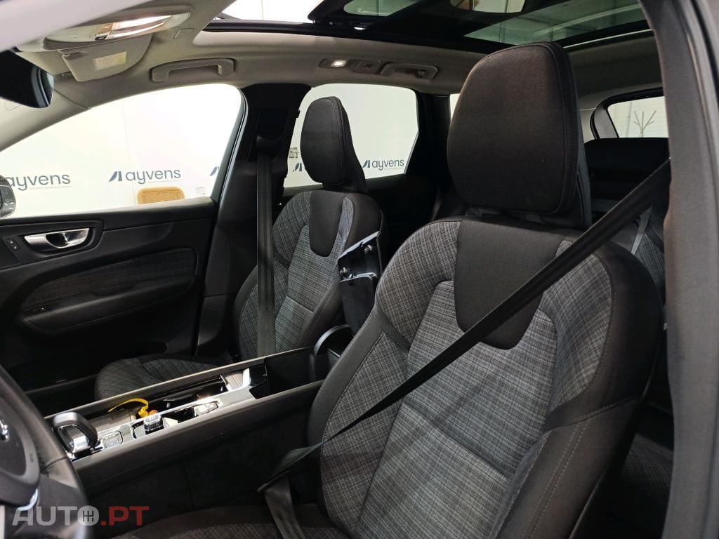 Volvo XC60 2.0 T6 PHEV Core AWD
