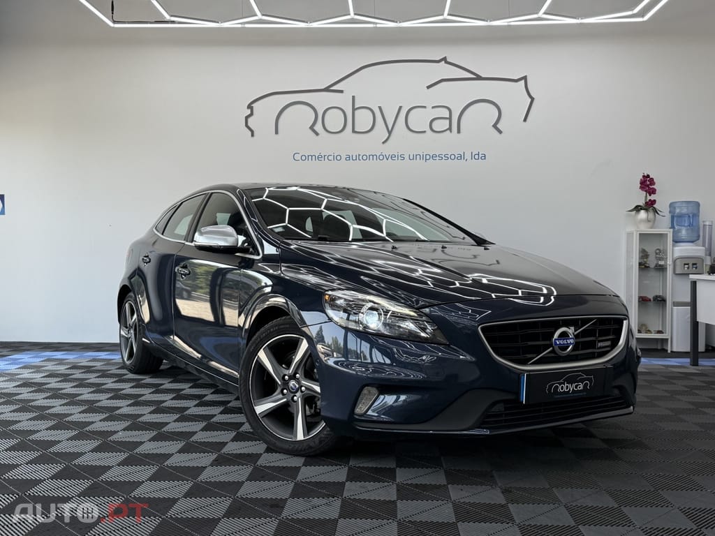 Volvo V40 1.6 D2 R-Design Momentum