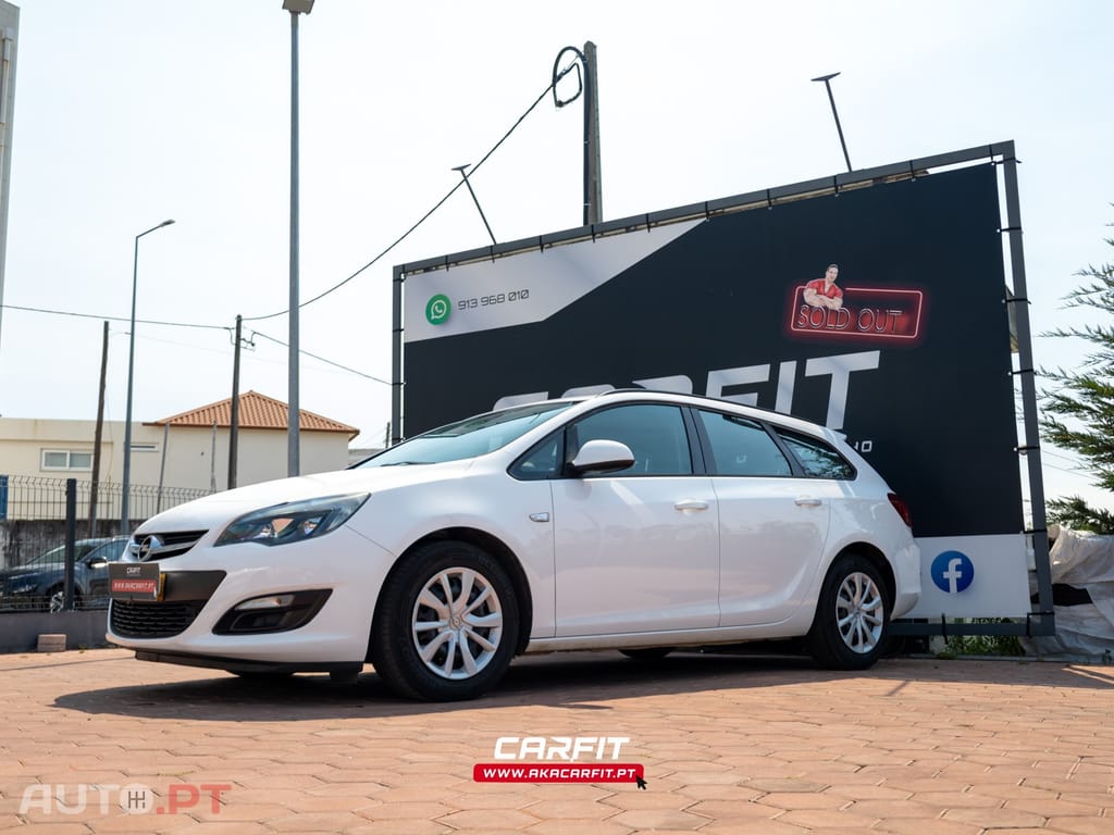 Opel Astra Outro