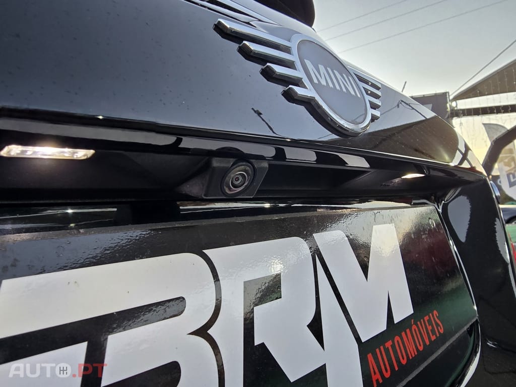 MINI Countryman Cooper SE Premium Essential Auto