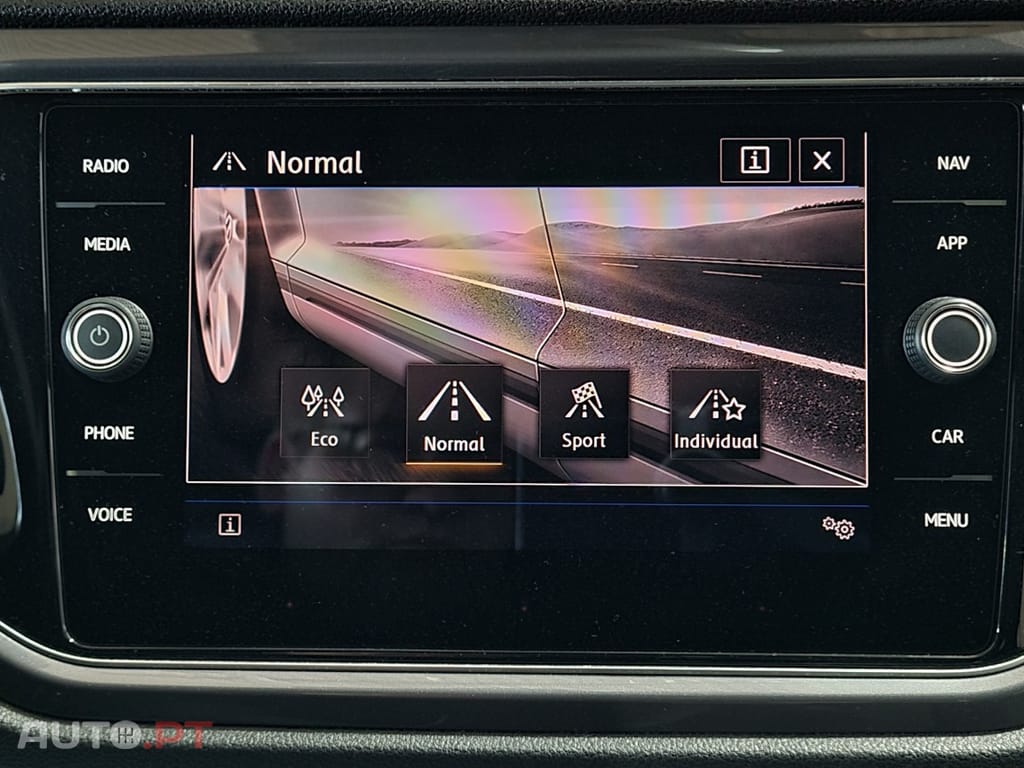 Volkswagen T-Roc 2.0 TSI OPF 4MOTION DSG R-Line