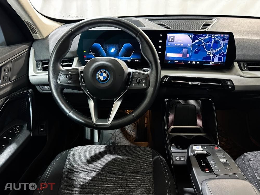 BMW iX1 xDrive30