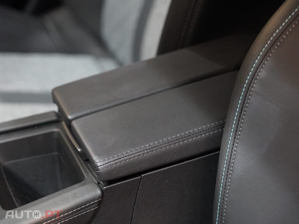 Peugeot 408 1.2 PureTech Allure EAT8