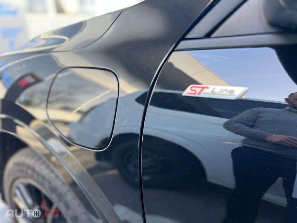 Ford Kuga 2.5 PHEV ST-Line X