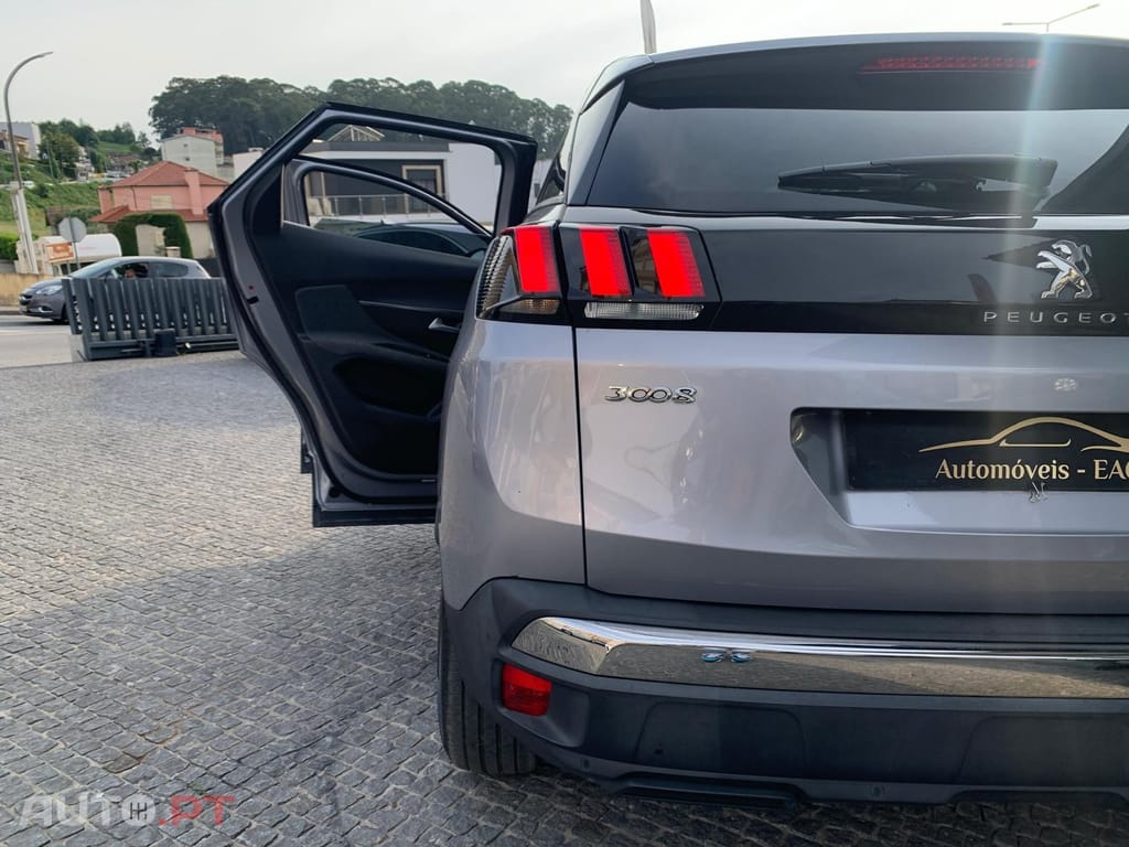 Peugeot 3008 1.5 BlueHDi Active