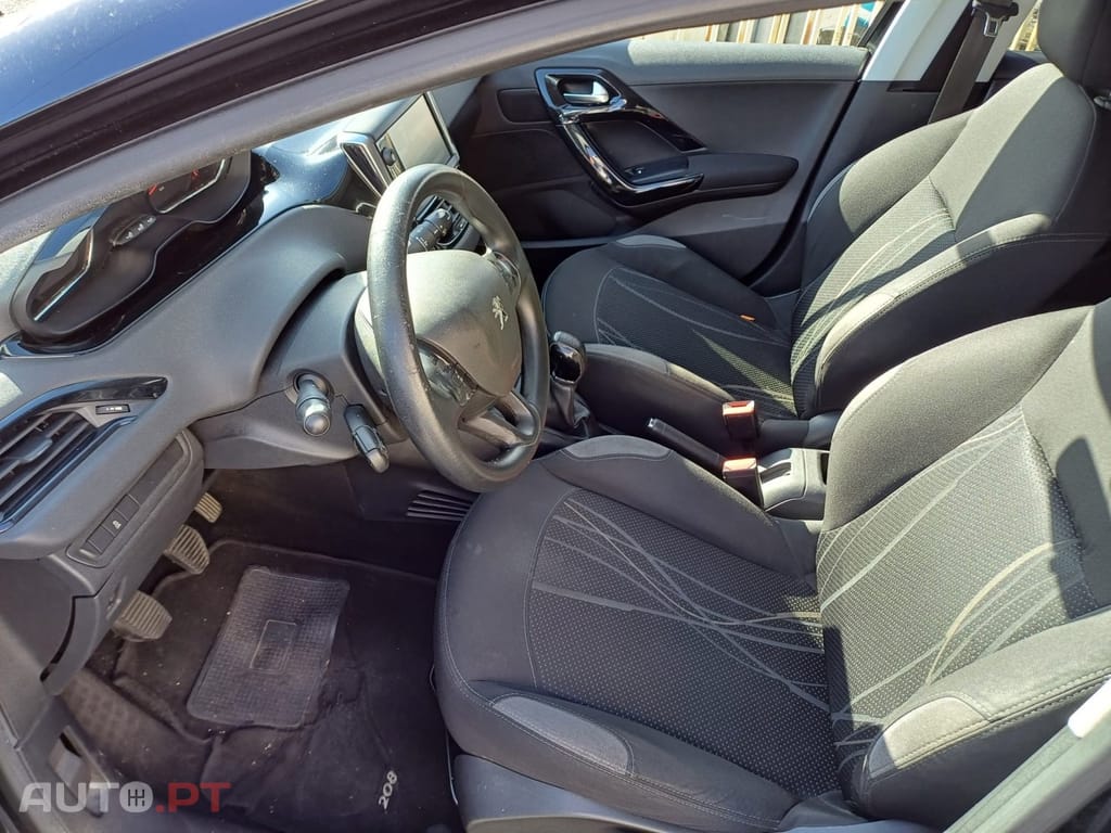 Peugeot 208 1.4 HDi Active