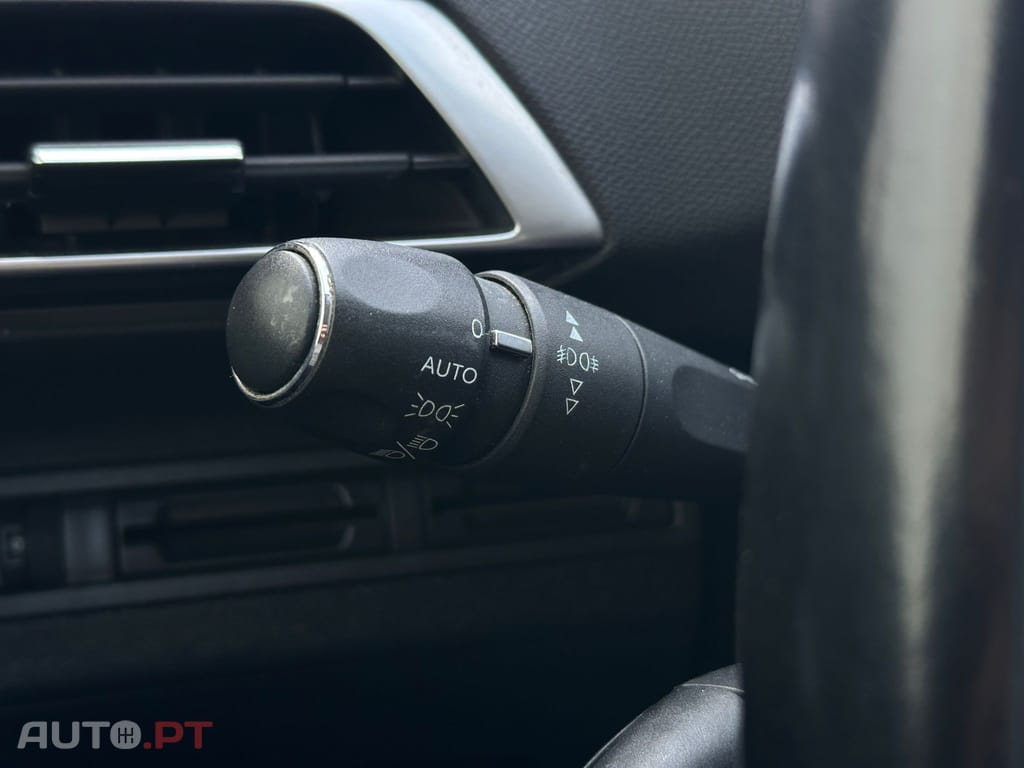 Peugeot 3008 1.5 BlueHDi Allure
