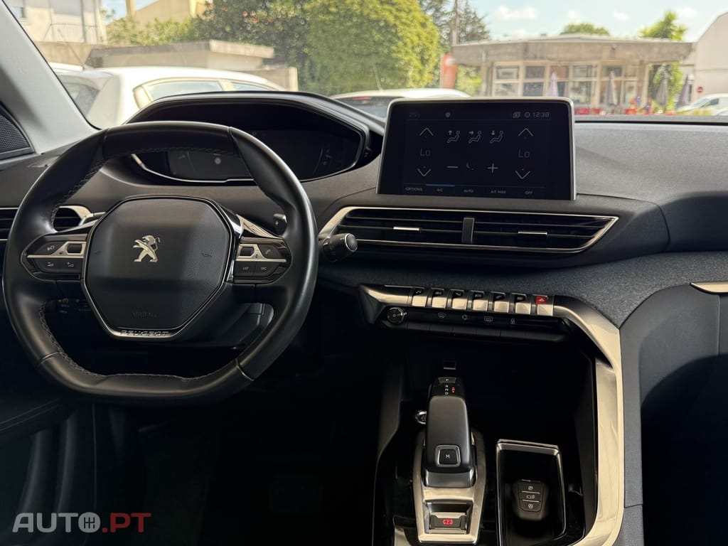 Peugeot 3008 1.2 PureTech Allure EAT8