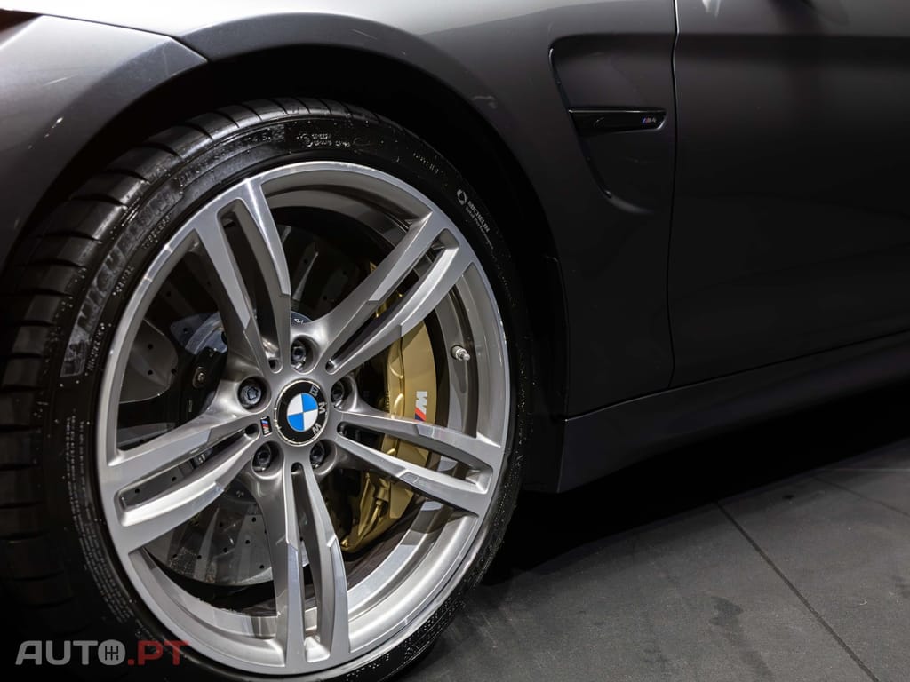 BMW M4 Auto