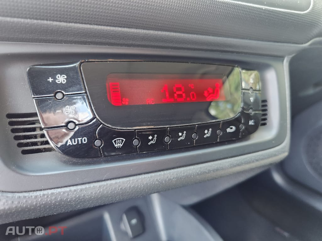 Seat Ibiza SC 1.6 TDi DPF
