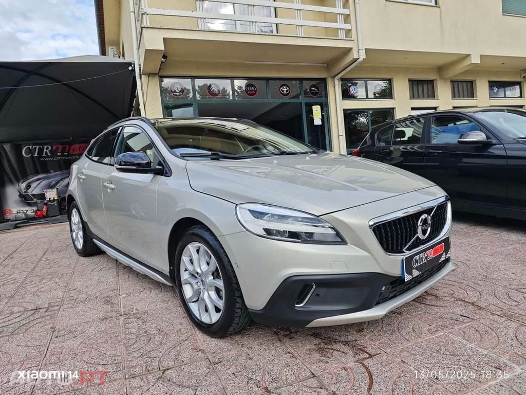 Volvo V40 Cross Country 1.5 T3 Summum Geartronic