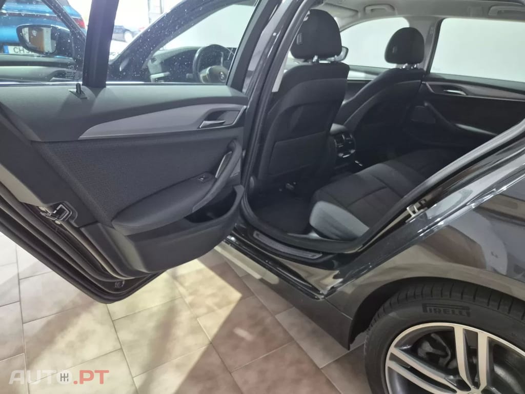 BMW 530 e xDrive Pack Desportivo M