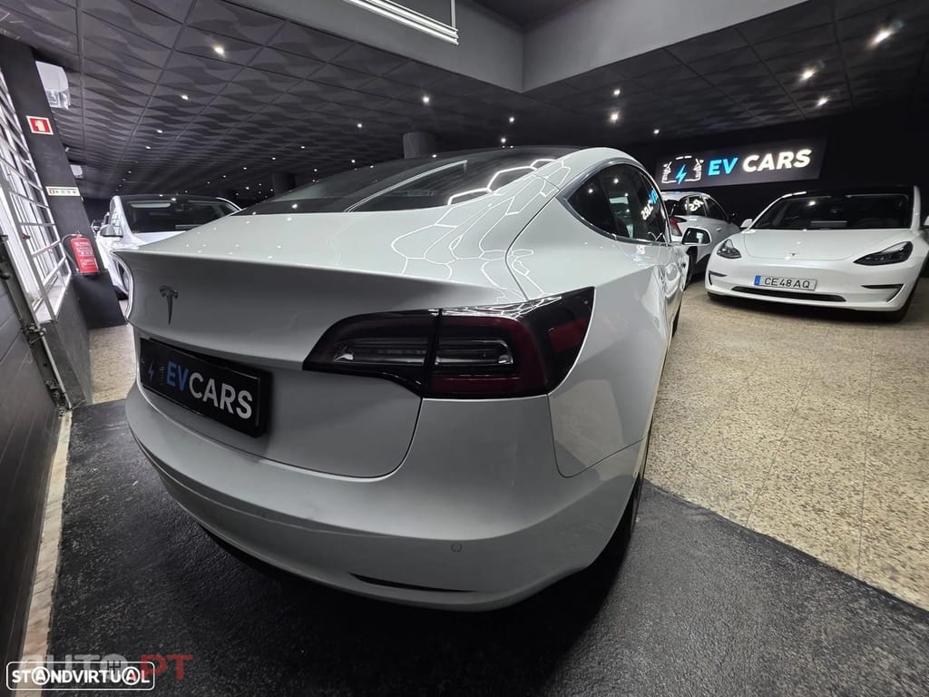 Tesla Model 3 Standard Range Plus RWD