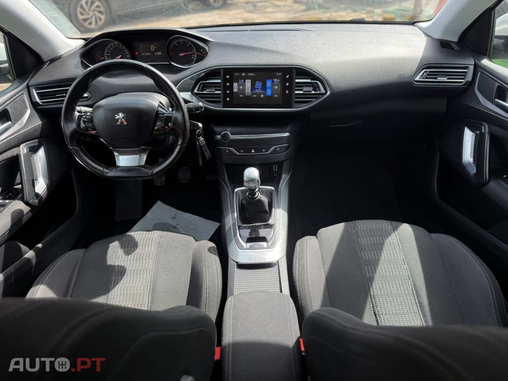 Peugeot 308 1.6 BlueHDi Allure J17