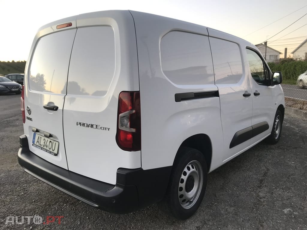 Toyota Proace City 1.5D L2 Comfort Plus