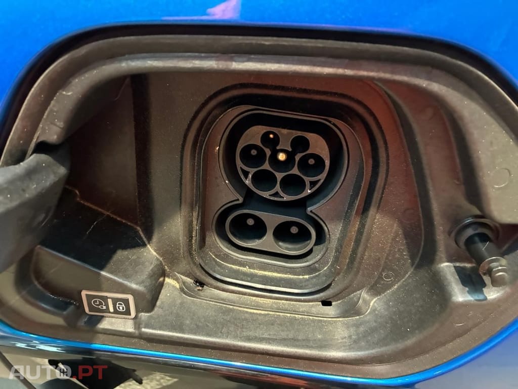 Peugeot E-208 50 kWh Allure Pack