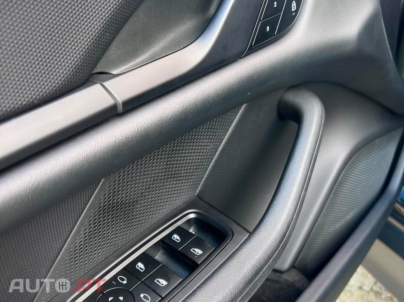 Porsche Taycan Standard