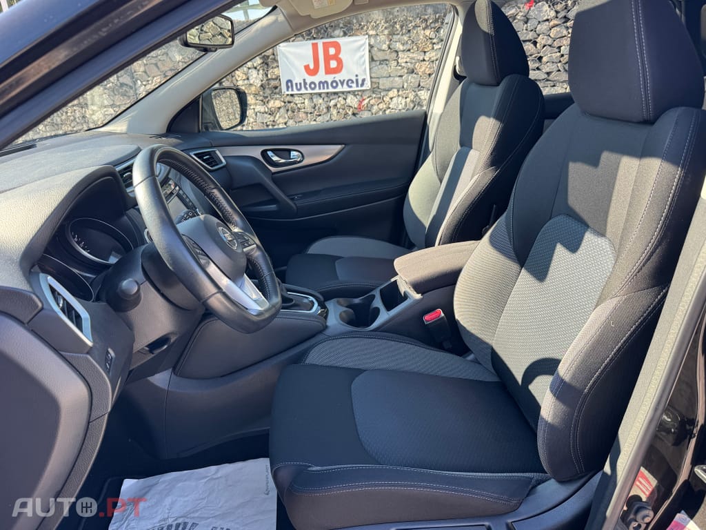 Nissan Qashqai 1.2 DIG-T N-Connecta Xtronic