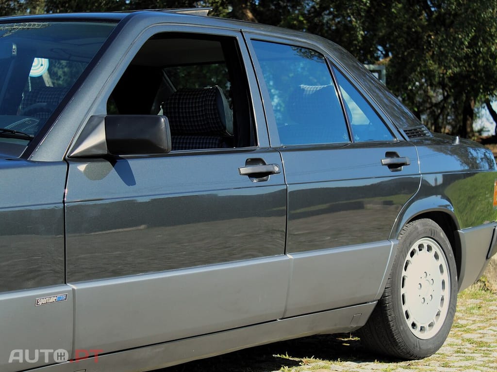 Mercedes-Benz 190 E 2.6
