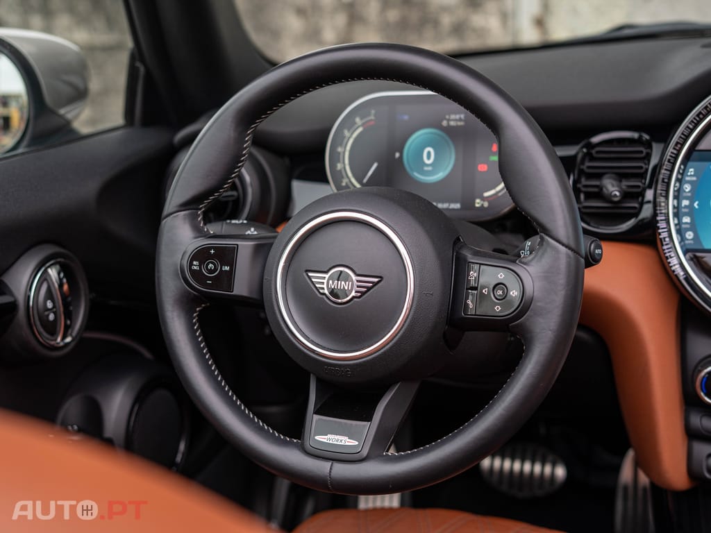 MINI Cabrio Cooper Premium Extra JCW Auto