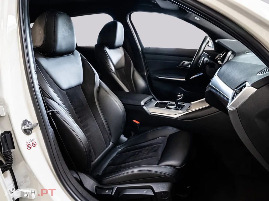 BMW 330 xDRIVE TOURING M SPORT I.V.A DEDUTIVEL 