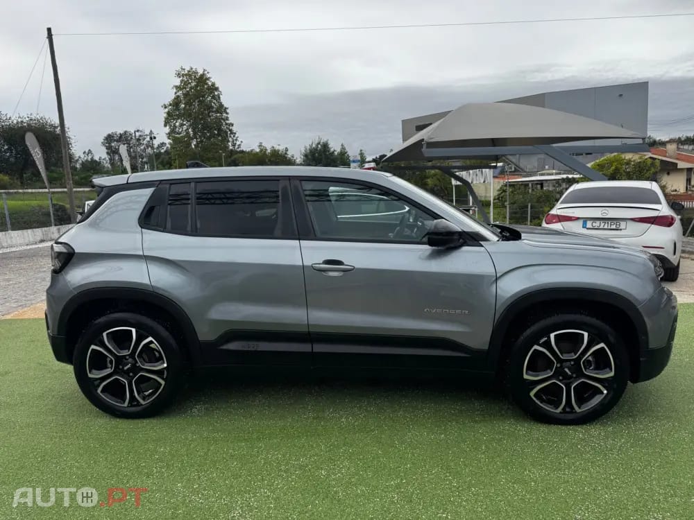 Jeep Avenger 54 kWh Summit