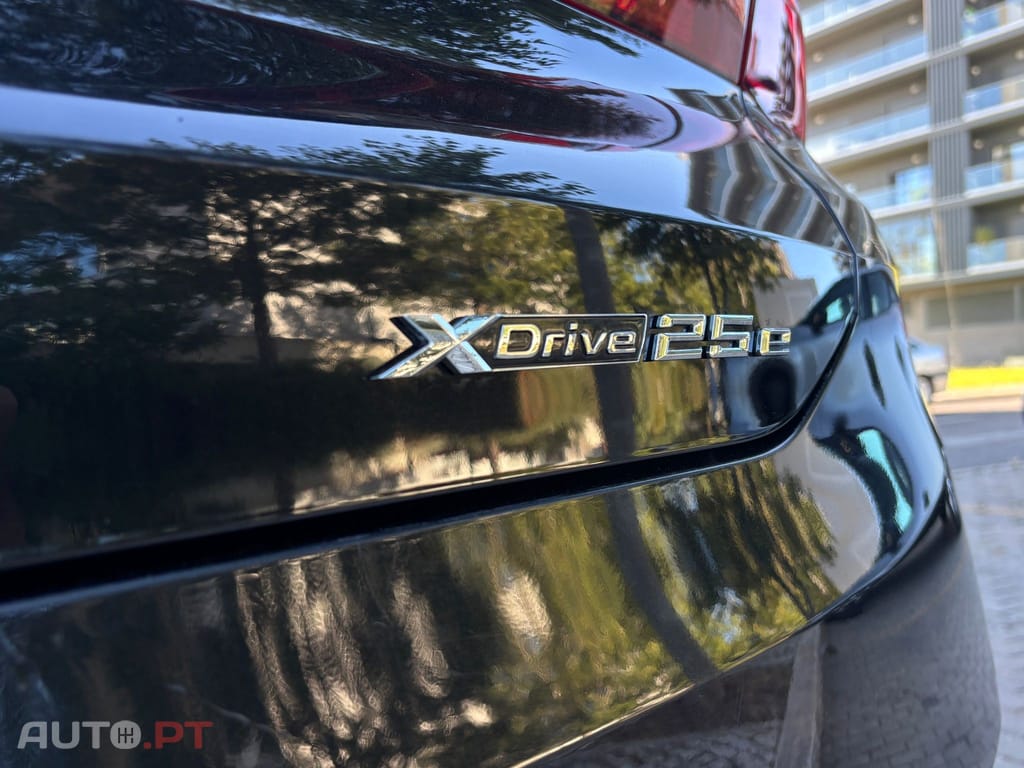 BMW X2 25 e xDrive X Pack M