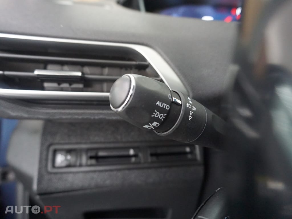 Peugeot 5008 1.2 PureTech Allure EAT8