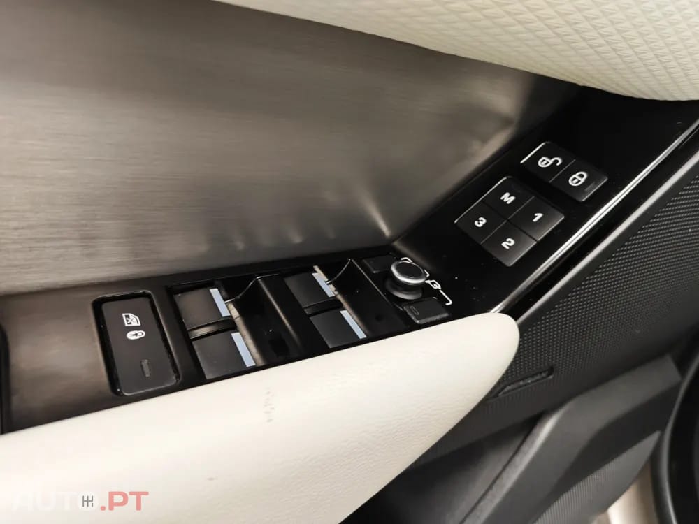 Land Rover Velar 2.0 D R-Dynamic