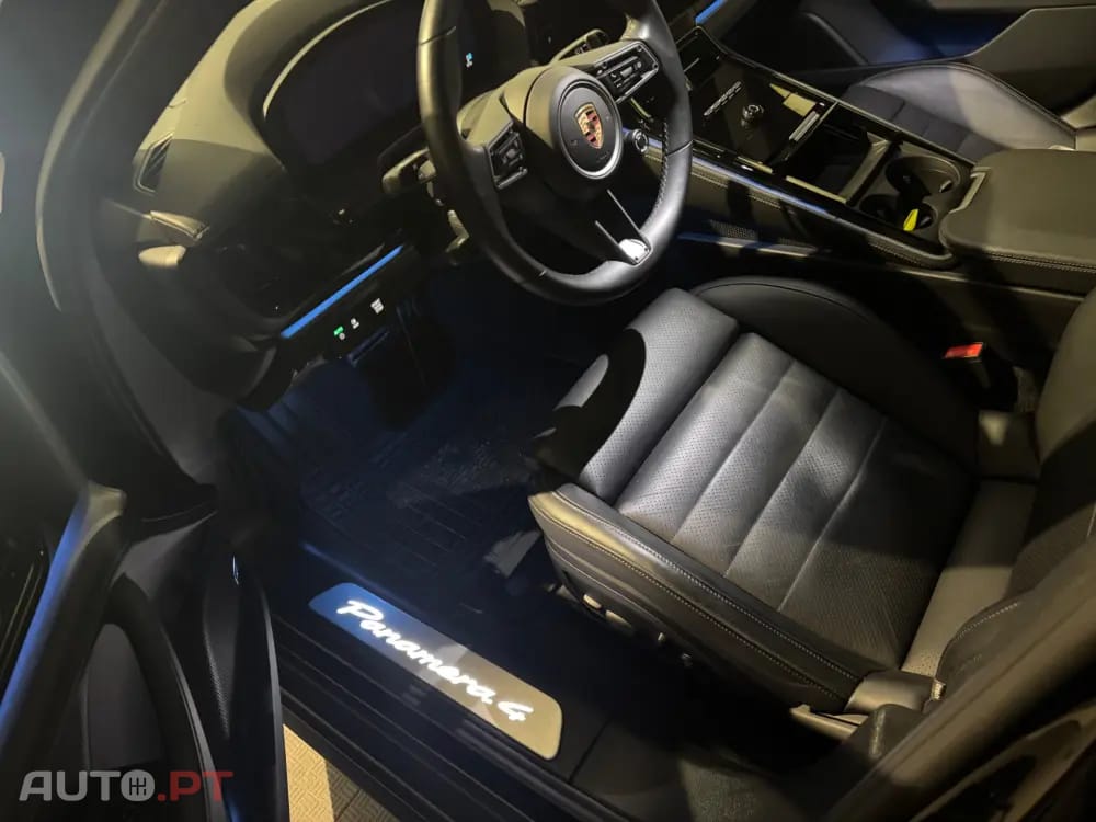Porsche Panamera 4 E-Hybrid
