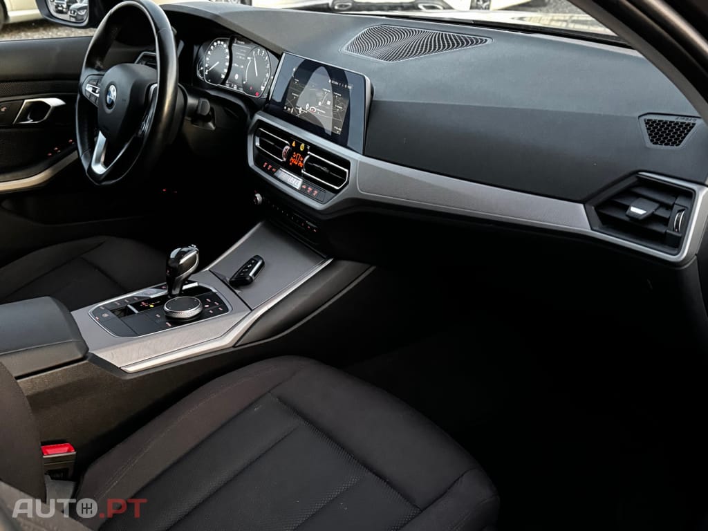 BMW 330 e Touring Corporate Edition Auto